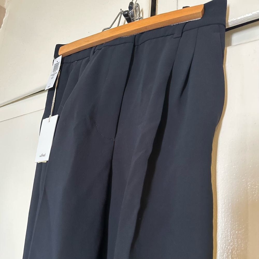 Aritzia Wilfred Effortless Cropped Pant
